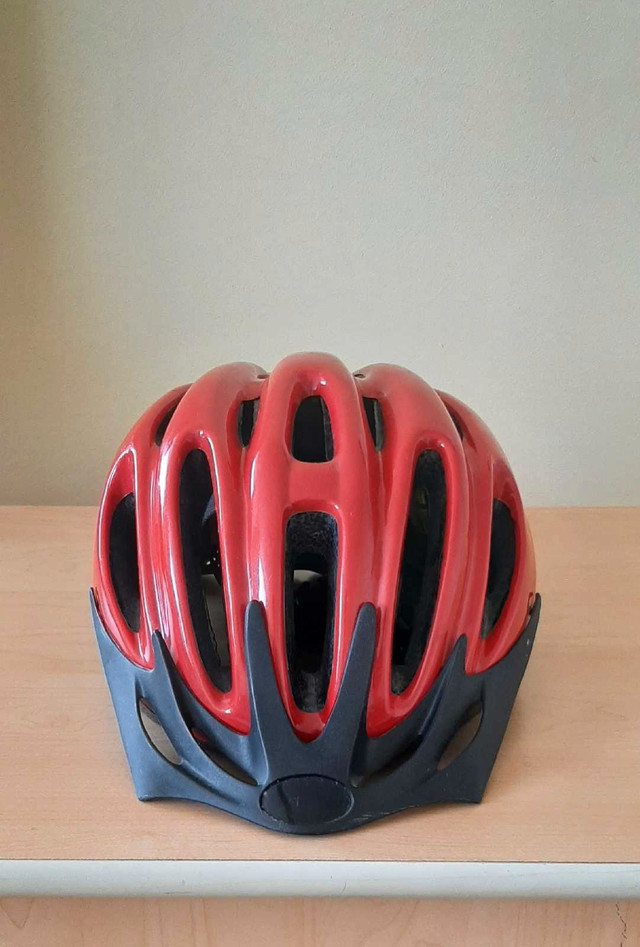 CCM Bike Helmet  in Clothing, Shoes & Accessories in Mississauga / Peel Region - Image 4