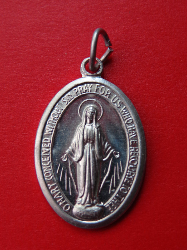 Rare Vintage silver-plated St. Christopher's Medal +  Mary medal in Arts & Collectibles in Saskatoon - Image 3