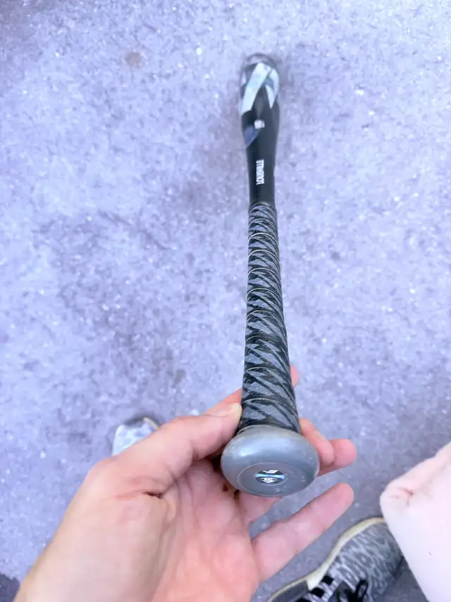 Louisville Solo BBCOR baseball bat 30” -3 in Baseball & Softball in City of Toronto - Image 4