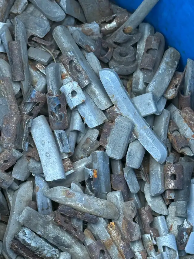 Lead to make Fishing sinkers in Fishing, Camping & Outdoors in Sarnia - Image 3