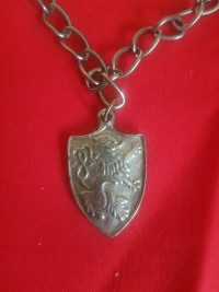 Pendentif maison Lannister game of thrones  Halloween 