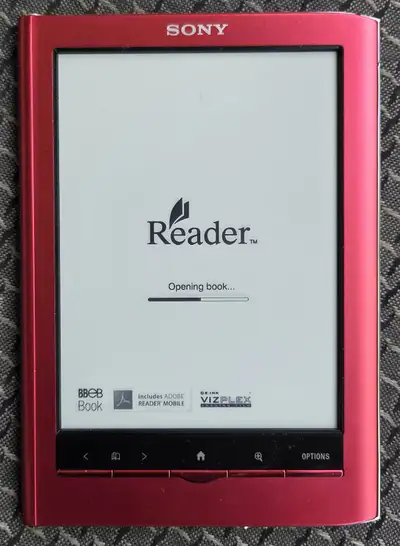 Selling a Sony PRS-650 Touch Edition eReader in good working condition. Features: • 6" touchscreen e...