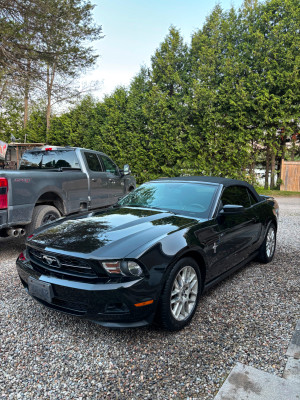 2012 Ford Mustang Premium Convertible