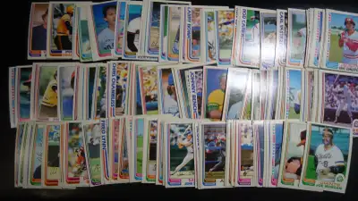 1982 opc baseball cards near set A 385 out of 396, View more