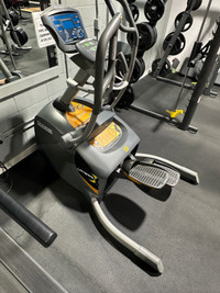 Octane Fitness LateralX8000
