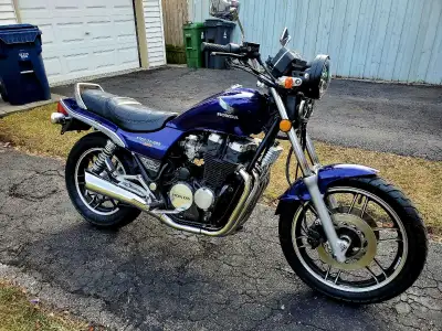 1985 Honda Nighthawk 650 (CB650SC) Selling my vintage Honda Nighthawk 650 in excellent condition. Cl...