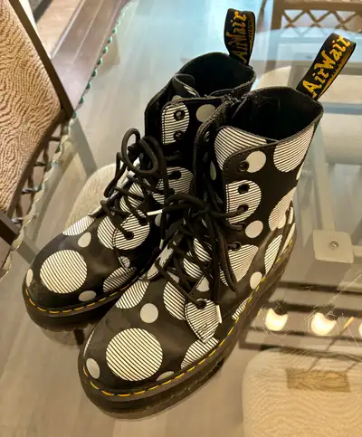 Kijiji dr martens hotsell