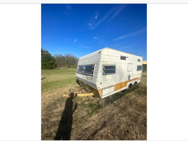 I'm looking for an old camper in Travel Trailers & Campers in Kingston - Image 2