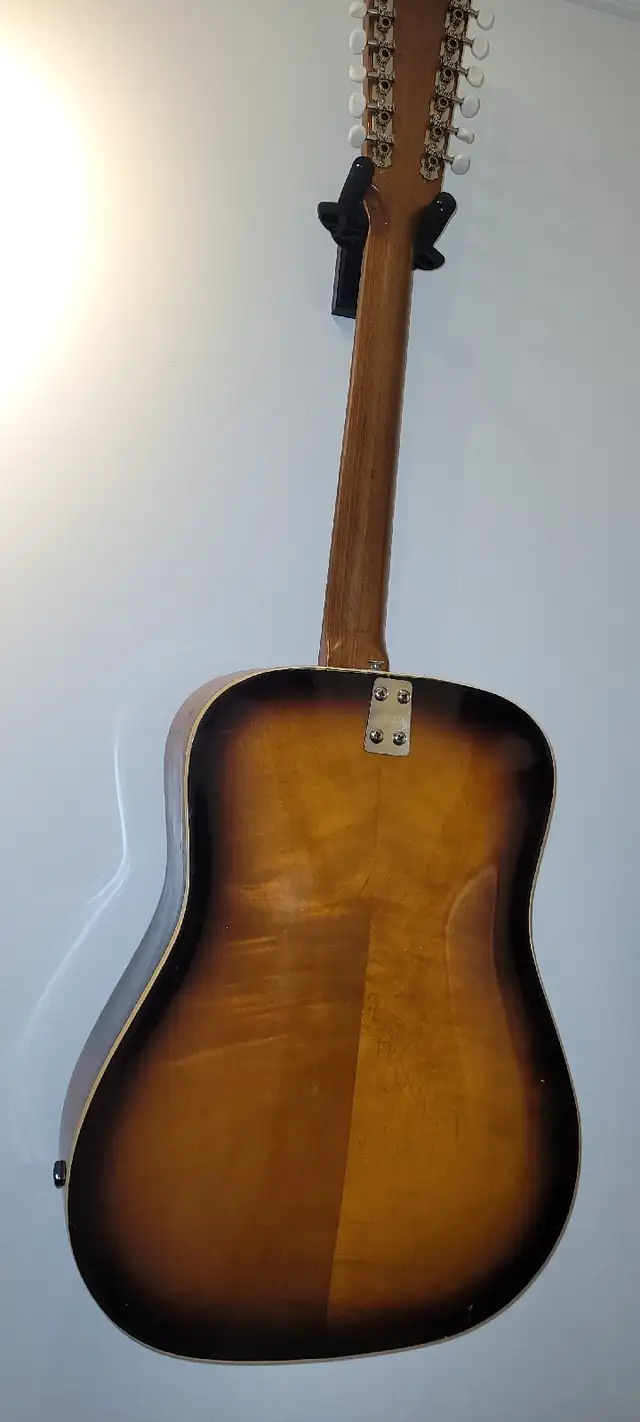 Guitares acoustiques in Guitars in Laval / North Shore - Image 4
