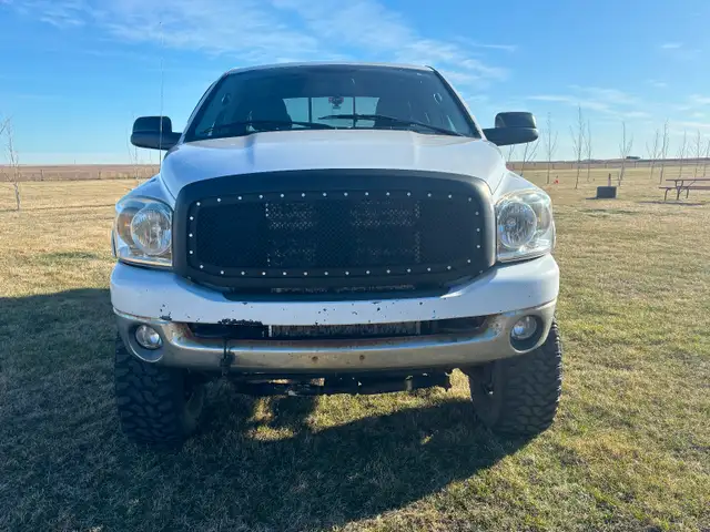 2008 Dodge Ram 2500 4x4 6.7 Cummins Diesel in Cars & Trucks in Medicine Hat - Image 3