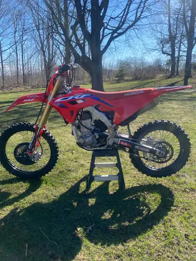New in May 2025.. 54hrs. With ownership. $6500 No trades.