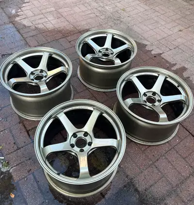 All aero parts made of carbon fiber. Reasonable wear with reasonable pricing. OEM M performance grad...