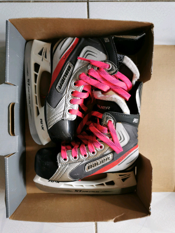 Hockey Skates kid size 12 - Bauer Vapor Speed in Skates & Blades in City of Toronto - Image 2