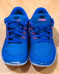 Women's Size 6 Nike Free 5.0 Running Shoes Blue Purple