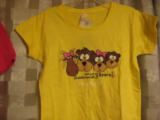 GIRLS YELLOW TORONTO CANADA 'GOLDIMOOSE AND THE 3 BEARS' T-SHIRT62864744039169121