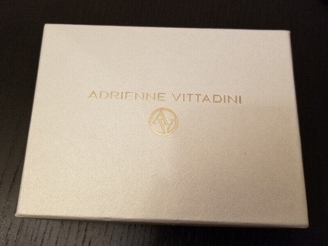 Adrienne Vittadini jewelry set , brand new in box in Jewellery & Watches in Hamilton - Image 2