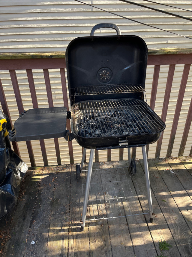 Charcoal Barbecue in BBQs & Outdoor Cooking in Kingston - Image 2