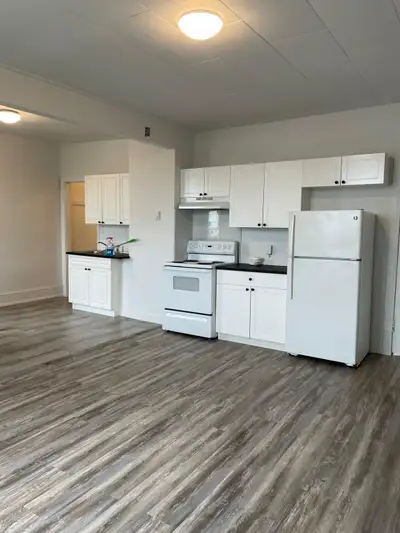 Full size kitchen Washer dryer Spacious living room $1300/month located 6th avenue east , Prince Rup...