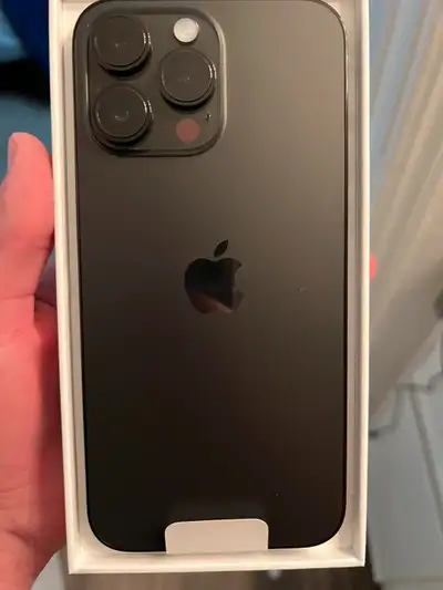 Selling my iPhone 14 Pro Max, which is in excellent condition with 1TB of storage, offering a seamle...