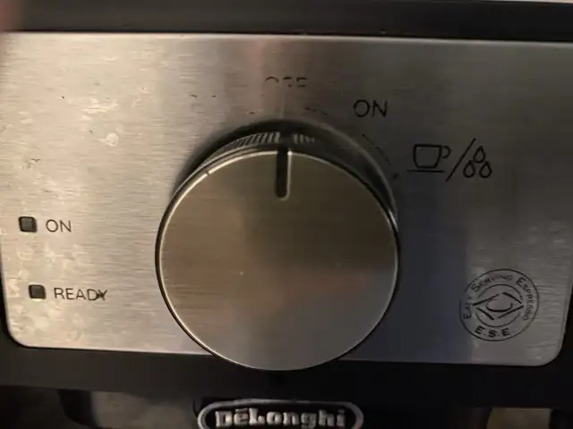 Delonghi Espresso Machine in Coffee Makers in London - Image 6