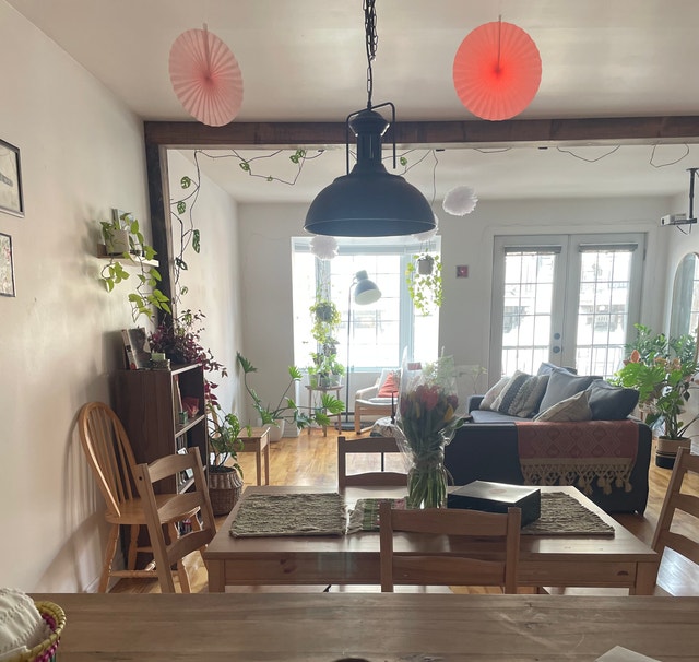Lease Tranfer for Spacious and Bright Private Room — photo 1
