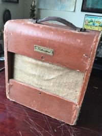 Silvertone Model 1430 3-Watt 1x6 Guitar Combo Amplifier 1950’s