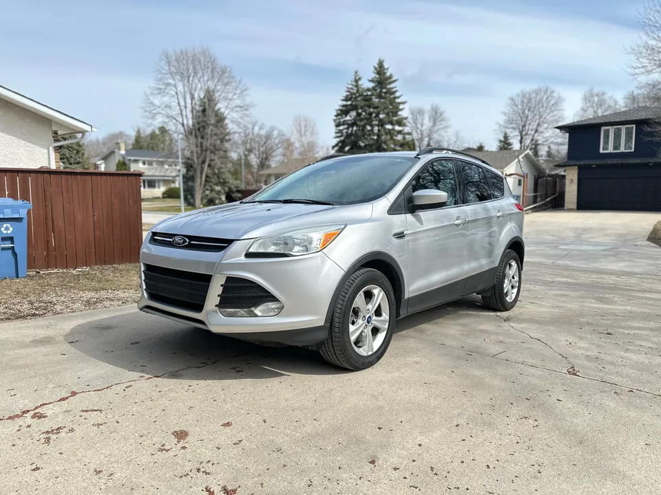 2013 Ford Escape | AWD | Heated Seats | Bluetooth | Remote Start
