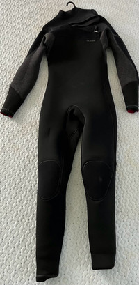 4/3 surf suit  size M