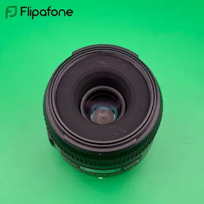 Nikon AF-S DX Micro NIKKOR 40mm f/2.8G - F-mount, View more