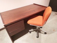 Office Desk w/ swivel chairs