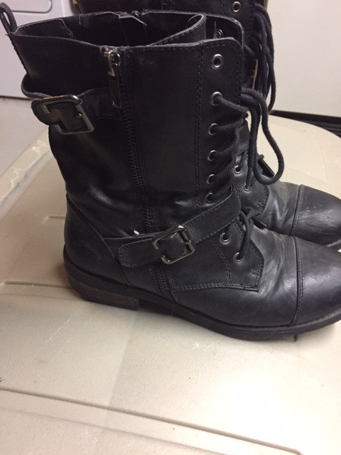 Ladies Boots Size 8 in Women's - Shoes in Winnipeg