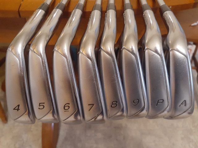 TaylorMade R11 Irons 4-AW-KBS 90 Steel-Left Handed in Golf in Peterborough