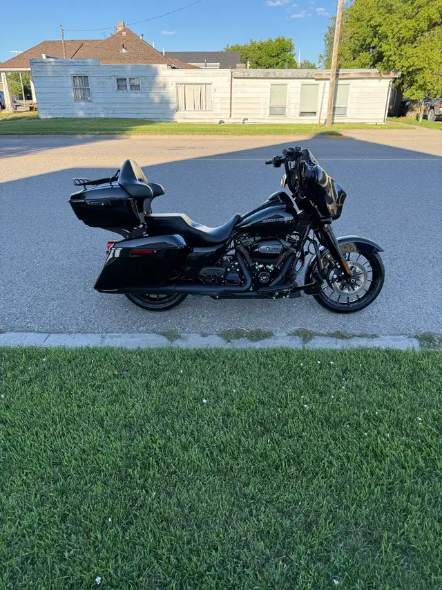 2019 Harley Streetglide Special in Touring in Lethbridge - Image 2