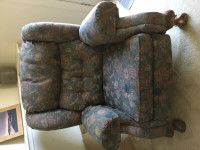 Cigar arm chair recliner