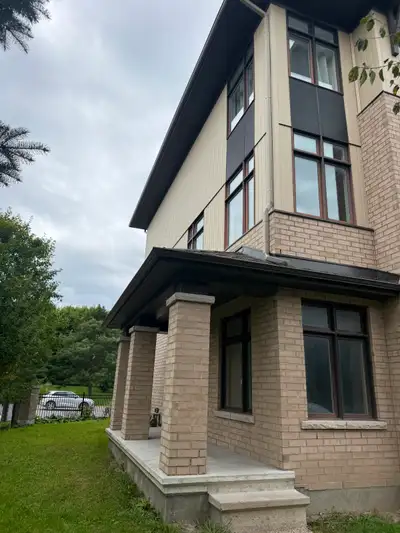 RARE LIVE & WORK OPPORTUNITY – Big CORNER/END-UNIT TOWNHOME FOR RENT Barrhaven, Nepean, ON Looking f...