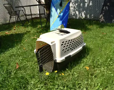 Cages Petmate - chats, petits chiens etc. - à Mont Tremblant, View more