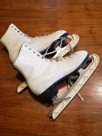 Doust Figure Skates Size 8