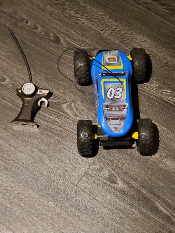 RC off-road car in Toys & Games in Oakville / Halton Region