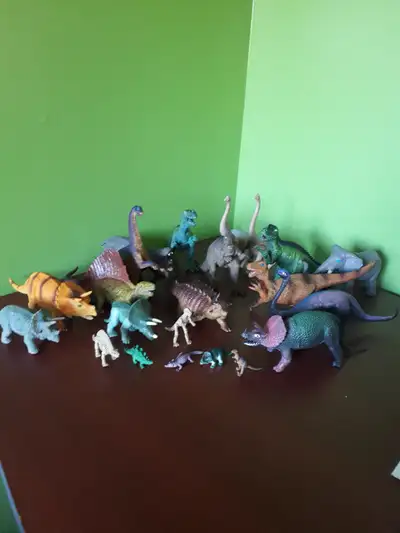 Lot de 20 dinosaures, View more