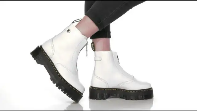 DOC MARTENS JETTA BOOTS 