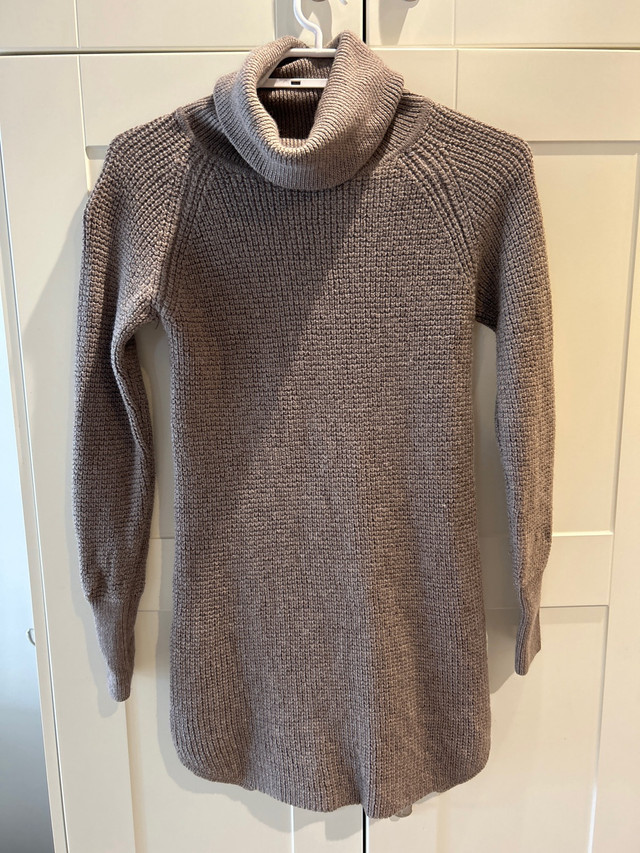 Wilfred Free Knitted Wool Turtleneck - Women’s XXS in Women's - Tops & Outerwear in Calgary