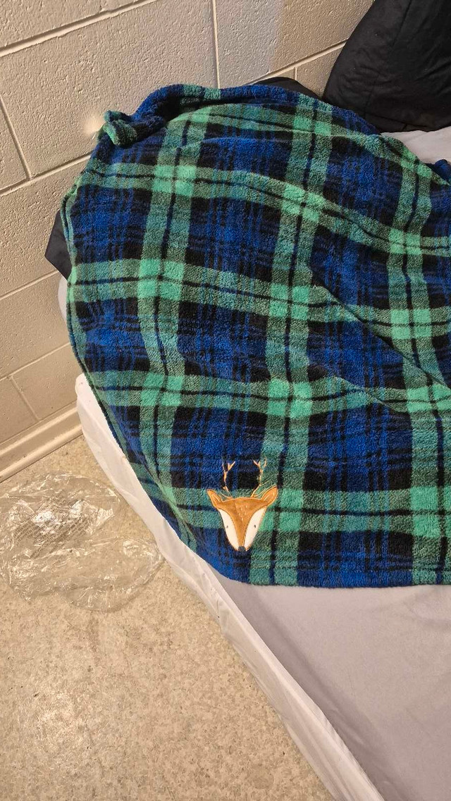 Eddie Bauer Blanket baby blanket  in Bedding in Sarnia