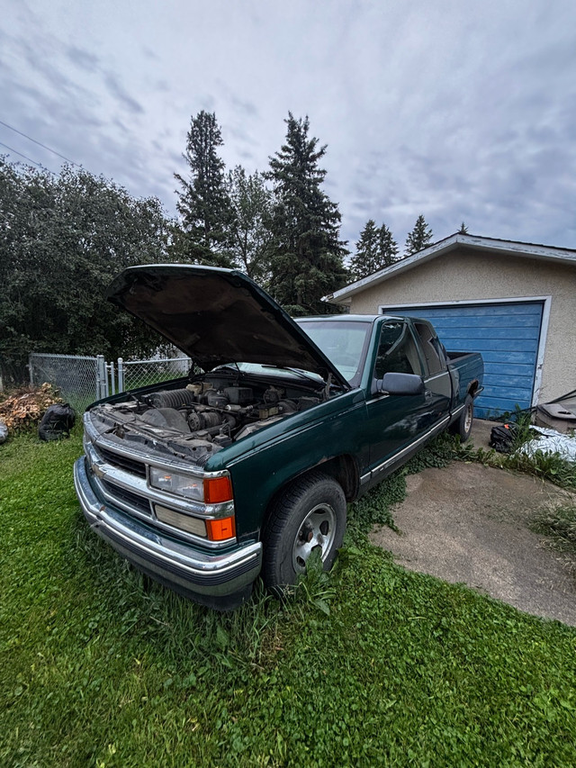 1998 CK 1500 pickup in Cars & Trucks in Edmonton