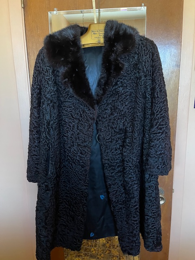 Manteau de fourrure noir (mouton), View more