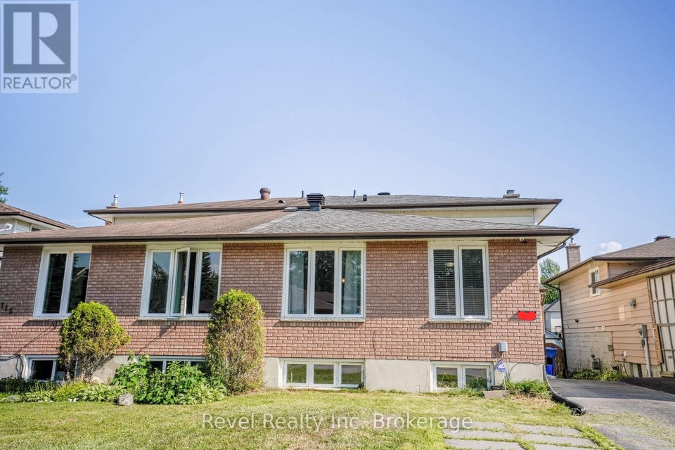3 Bedroom apartment in a 2 unit house 1