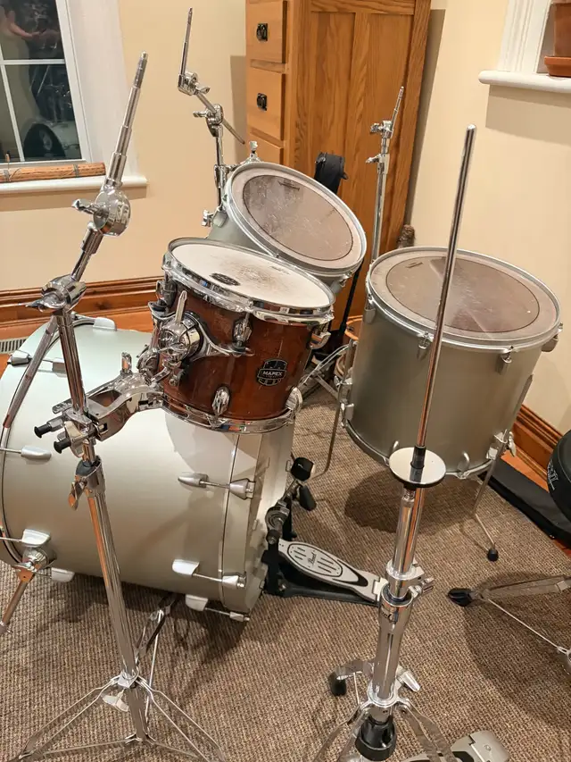 Yamaha Rock Tour drum kit in Drums & Percussion in Oshawa / Durham Region - Image 6