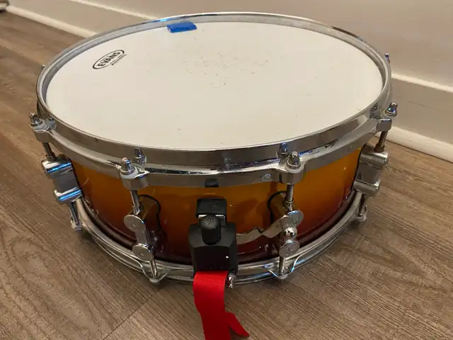 Sonor 14” Maple Snare Drum in Drums & Percussion in City of Toronto - Image 3