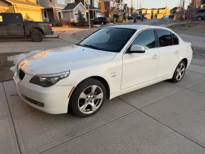 2010 BMW 528i 121,259 original kms. Active status Reliable 3.0L inline 6 cylinder Heated and memory...