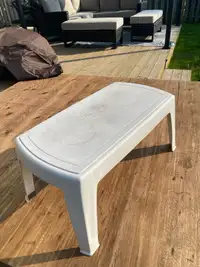 White outdoor coffee size table 