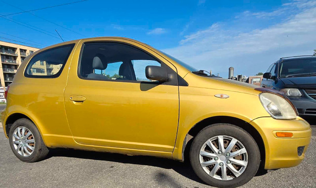 Toyota Echo 2005 a vendre dans Autos et camions  à Ville de Montréal